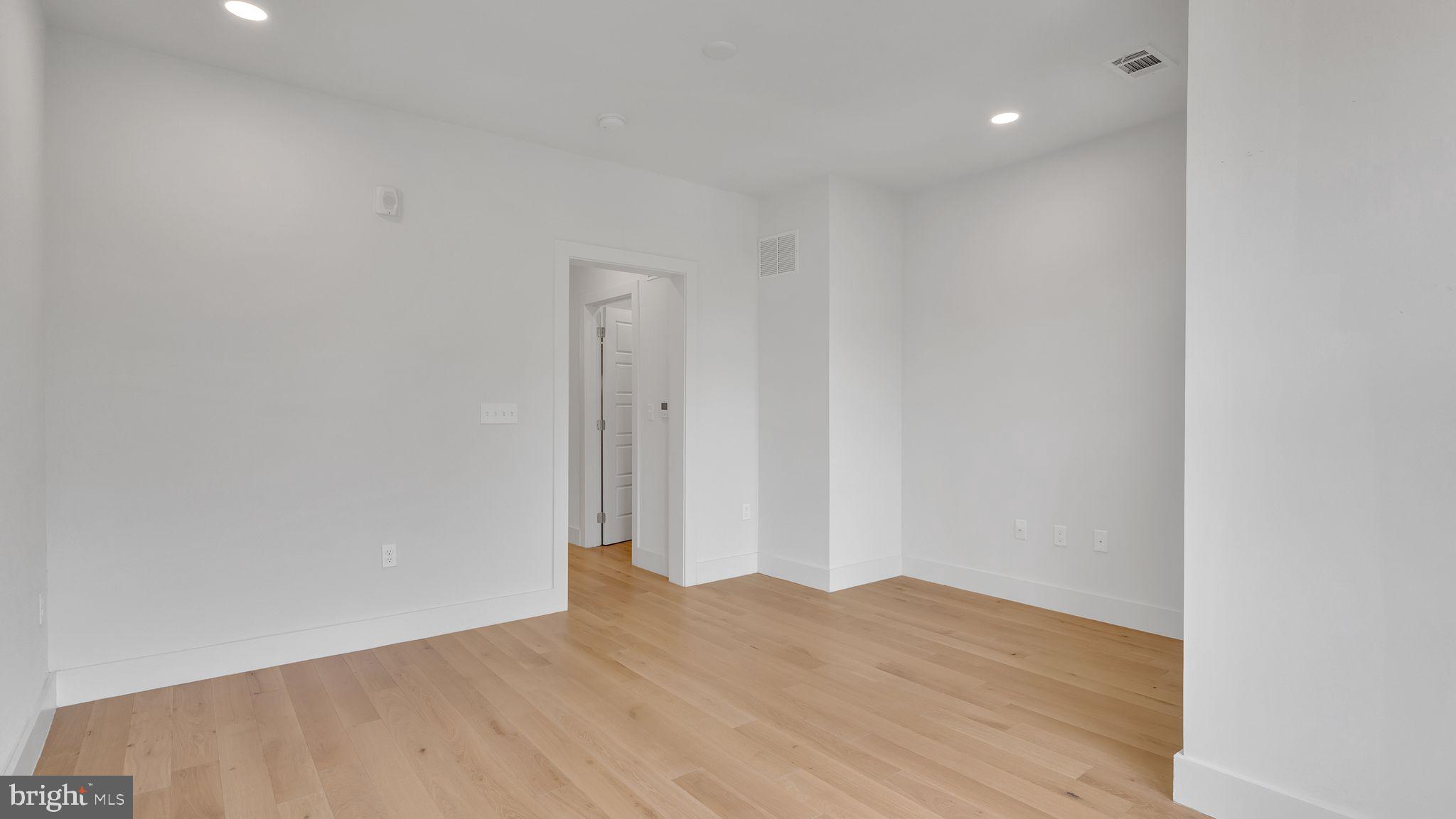 1309 E Street Southeast Washington, DC 20003 - Photo 12 of 33 Owners Suite