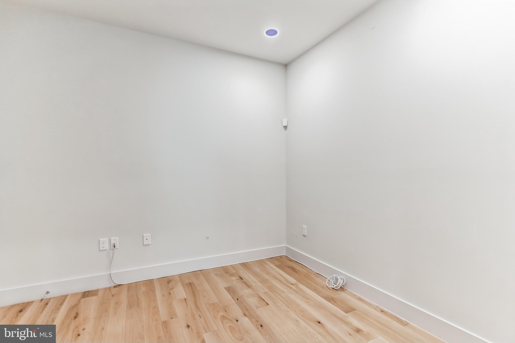 1309 E Street Southeast Washington, DC 20003 - Photo 23 of 33 2nd Floor Den/Lounge