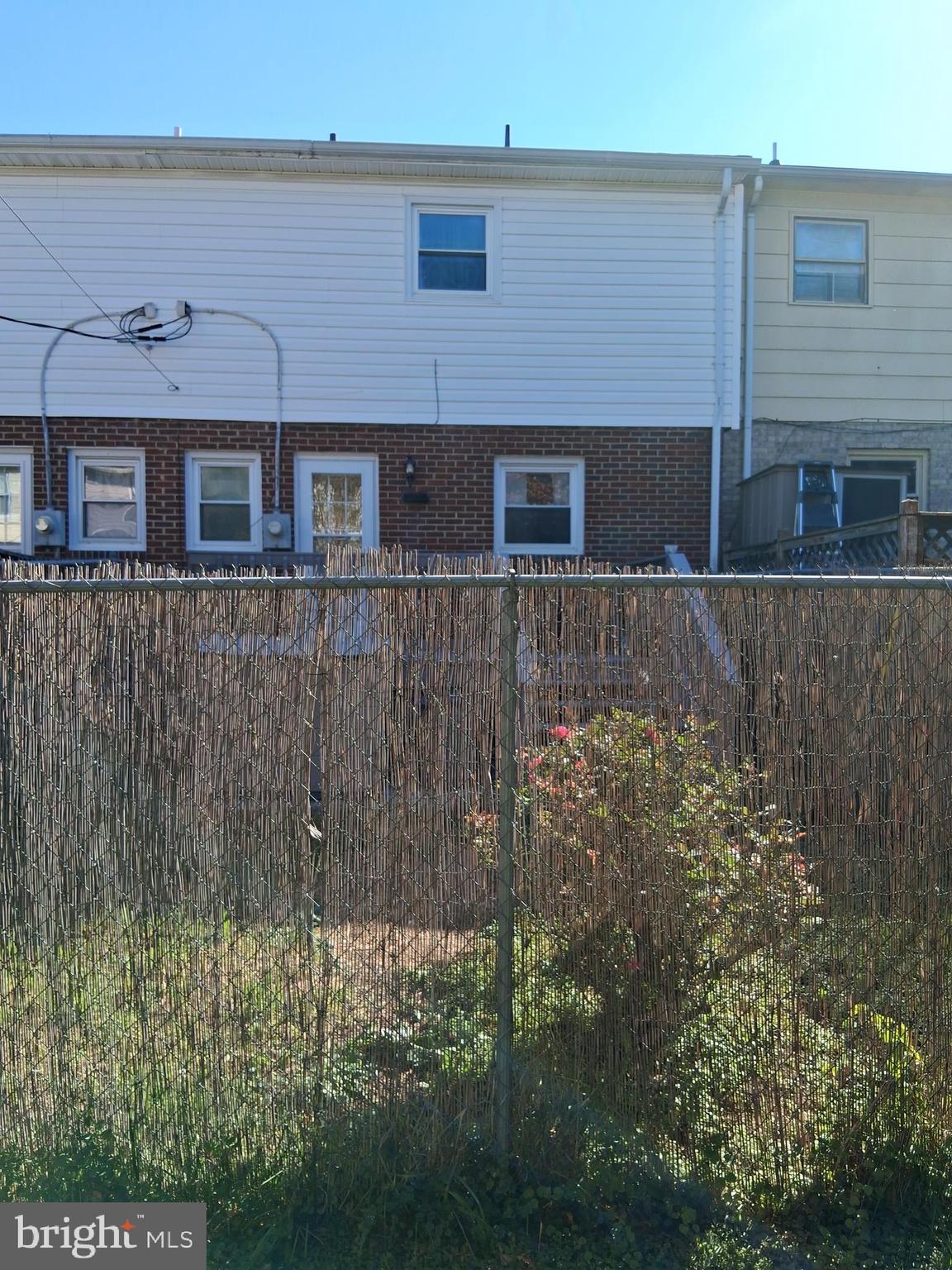243 Brunswick Road Stephens City, VA 22655 - Photo 23 of 24 Secure 5 foot chain link fence with privacy insert