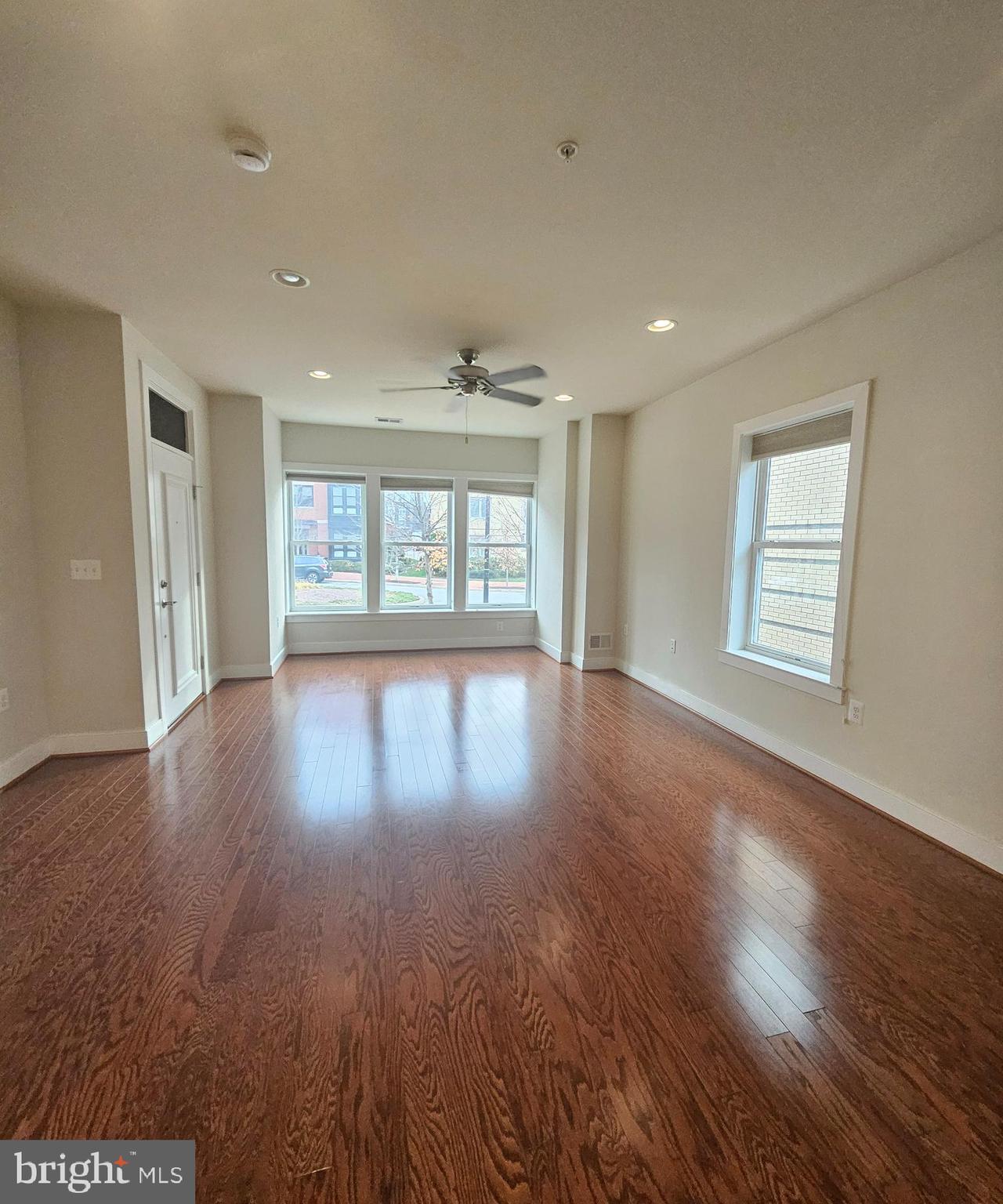 620 East Howell Avenue, Unit 101 Alexandria, VA 22301 - Photo 6 of 26