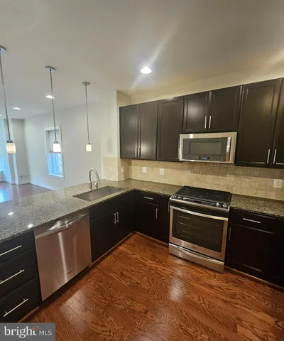 $4,375 | 620 East Howell Avenue, Unit 101, Alexandria, VA 22301