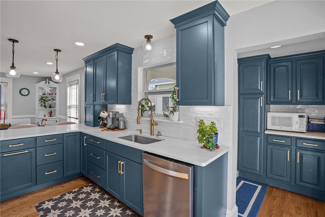 26 Keith Avenue Cranston, RI 02910 - Photo 5 of 43