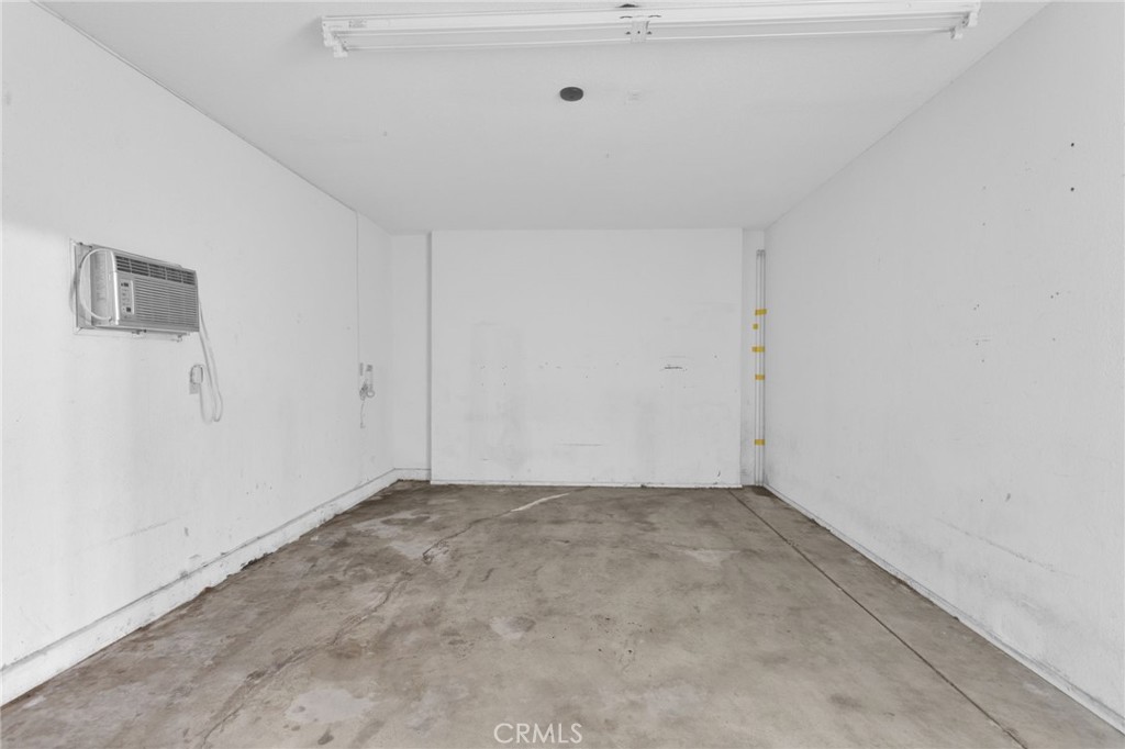 15160 Cheyenne Road Apple Valley, CA 92307 - Photo 39 of 55 a view of an empty room
