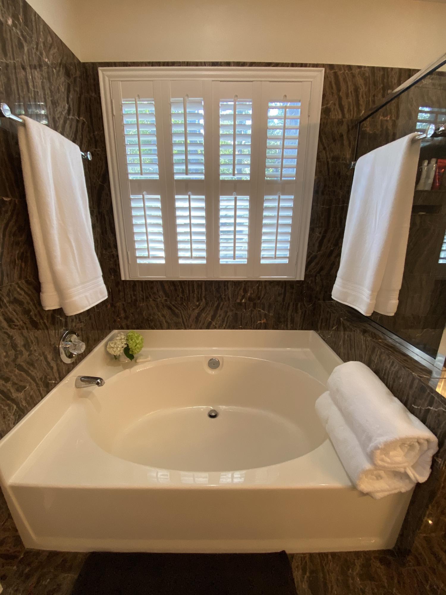 1127 Old Course Lane Mount Pleasant, SC 29466 - Photo 40 of 66 garden tub