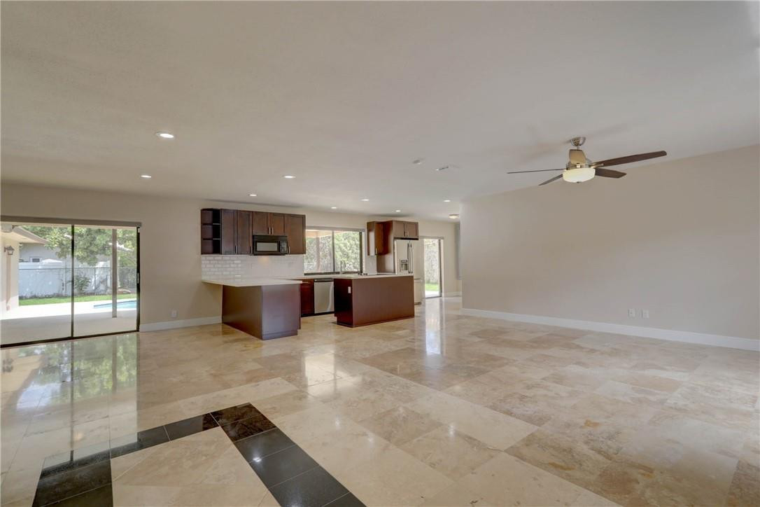 8671 Gatehouse Road Plantation, FL 33324 - Photo 4 of 28 Photo 4
