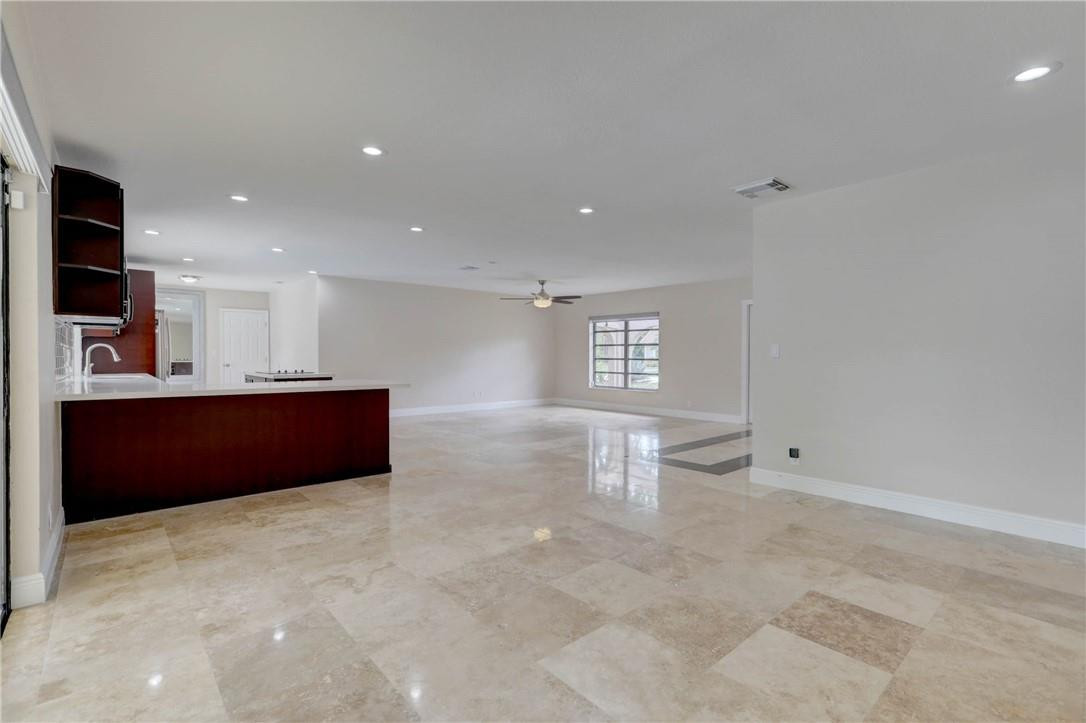 8671 Gatehouse Road Plantation, FL 33324 - Photo 6 of 28 Photo 6