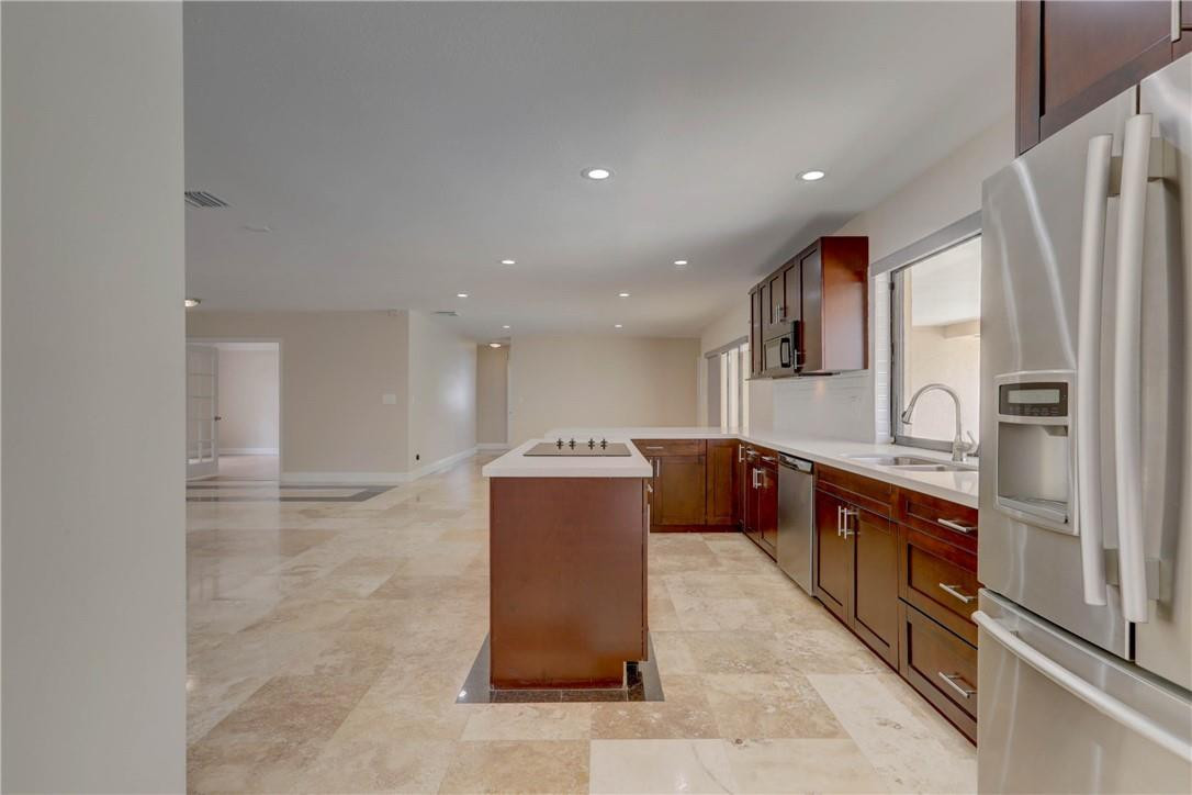 8671 Gatehouse Road Plantation, FL 33324 - Photo 9 of 28 Photo 9