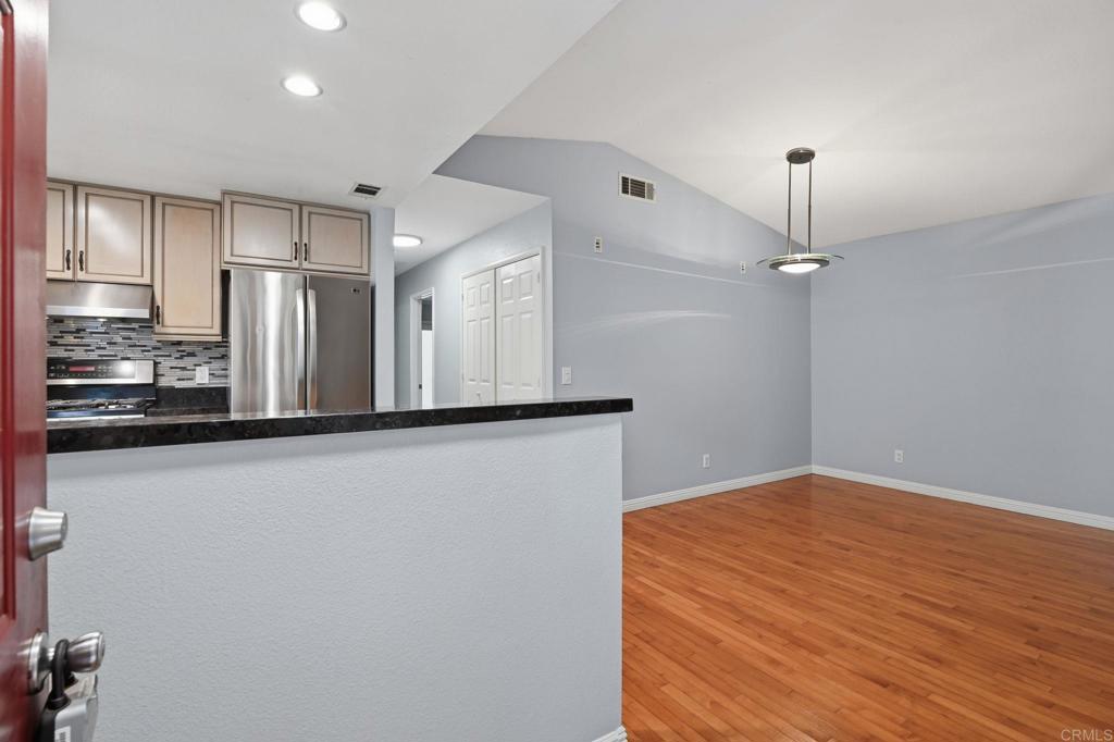 245 Smoke Tree Place Oceanside, CA 92057 - Photo 7 of 30