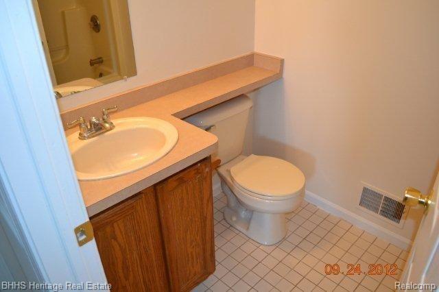 7751 Hemingway Road Howell, MI 48855 - Photo 19 of 25 Bathroom