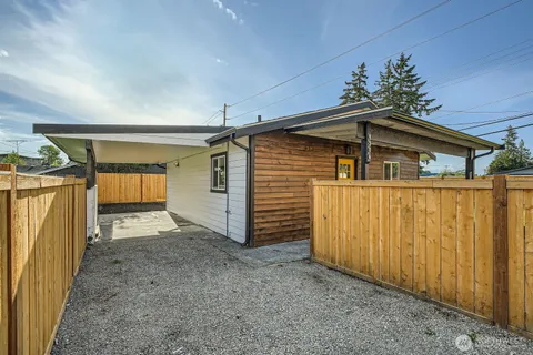 a view of a house with a garage