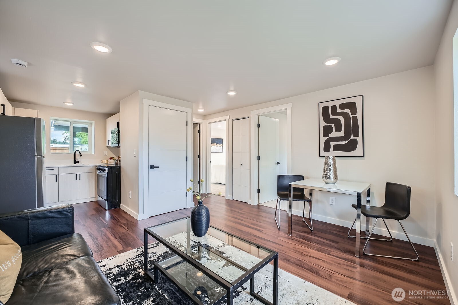 9206 33rd Ave Court South Lakewood, WA 98499 - Photo 6 of 21 a living room with furniture