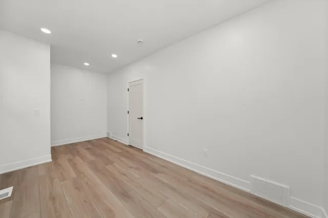 $2,600 | 7150 South Talman Avenue, Unit 1, Chicago, IL 60629