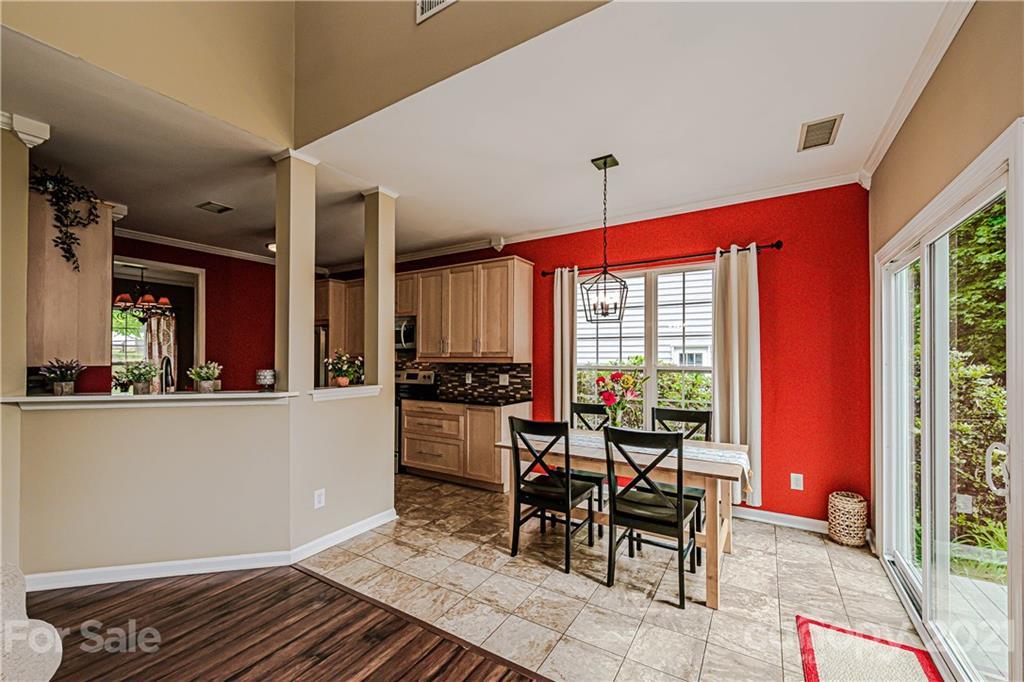 709 Clearbrook Road Matthews, NC 28105 - Photo 14 of 35 Gallery Image 14