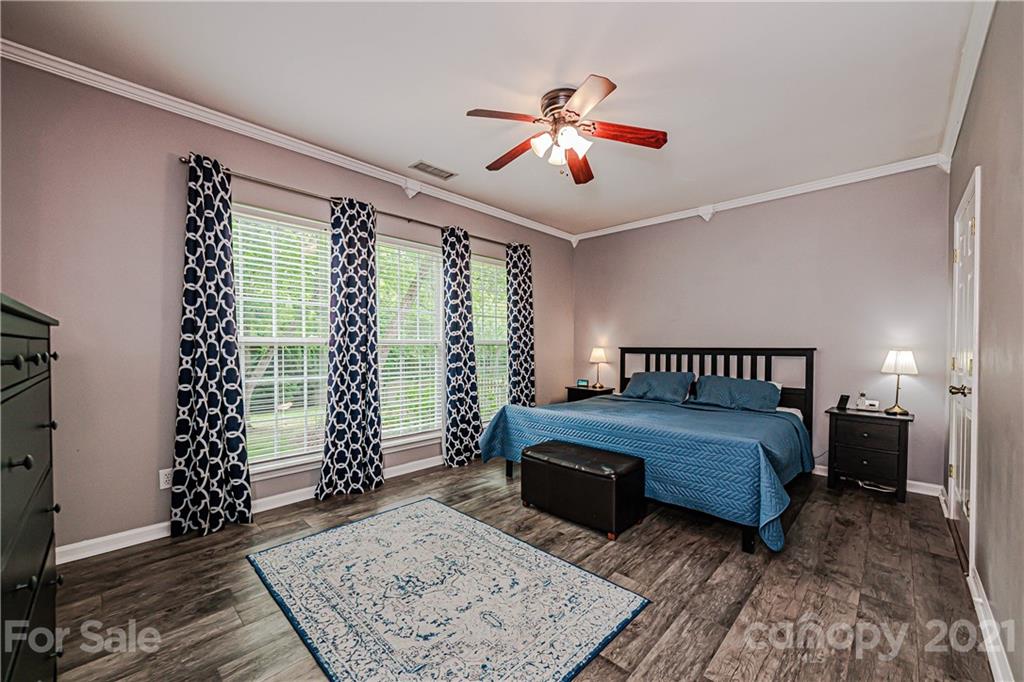 709 Clearbrook Road Matthews, NC 28105 - Photo 17 of 35 Gallery Image 17