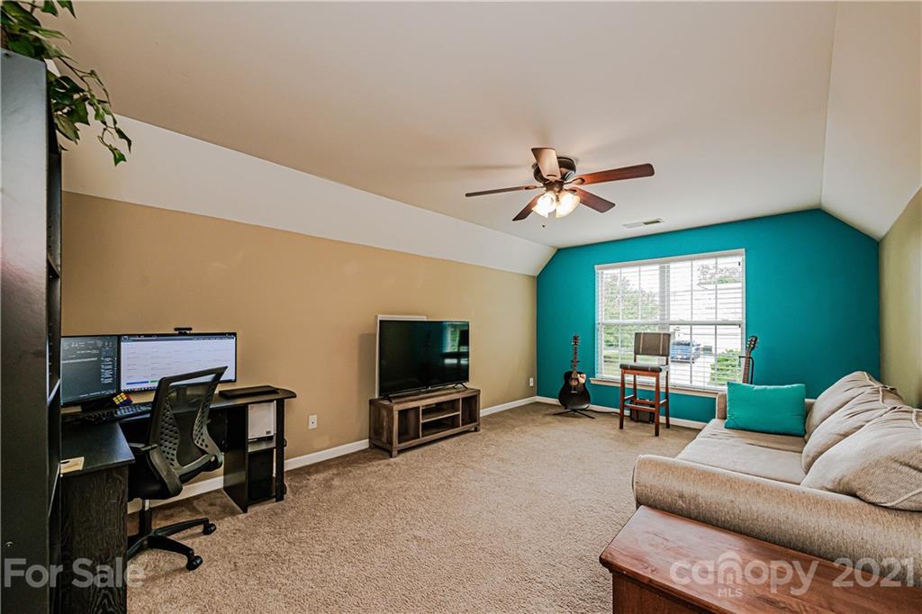709 Clearbrook Road Matthews, NC 28105 - Photo 29 of 35 Gallery Image 29