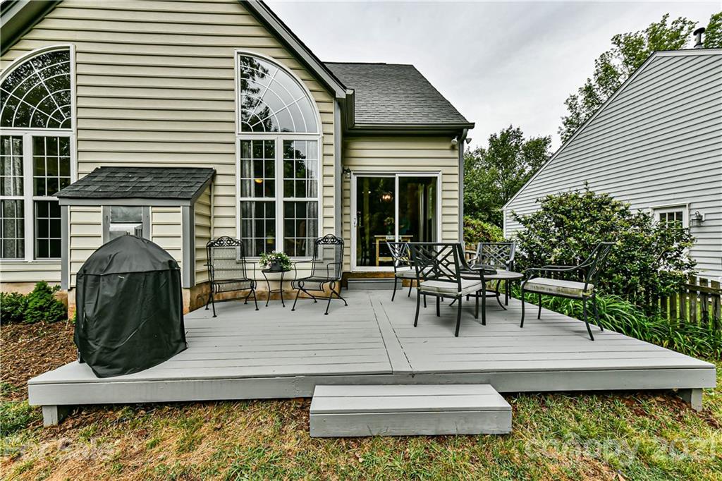 709 Clearbrook Road Matthews, NC 28105 - Photo 30 of 35 Gallery Image 30
