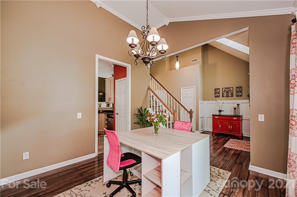 709 Clearbrook Road Matthews, NC 28105 - Photo 8 of 35 Gallery Image 8
