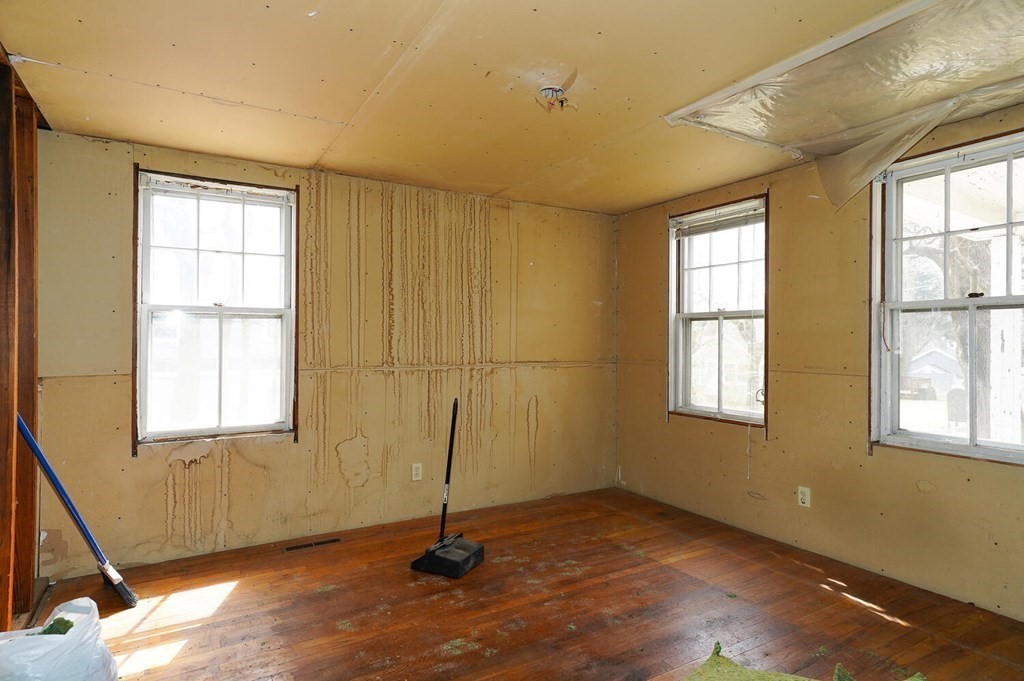 6-8 Lewis Street Maynard, MA 01754 - Photo 8 of 17 Gallery Image 8
