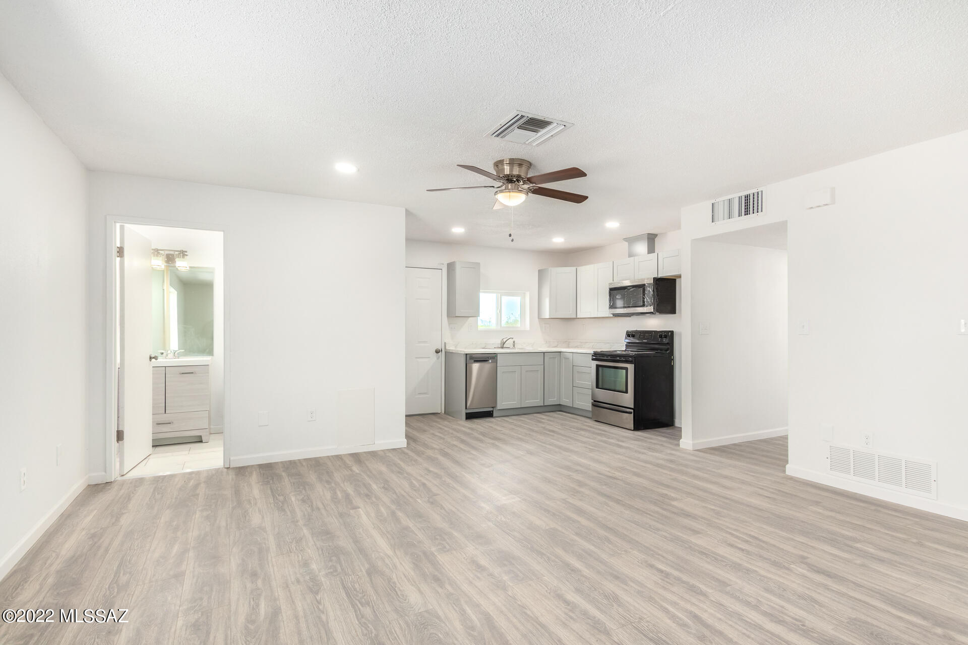 13860 East Fire Dancer Road Vail, AZ 85641 - Photo 5 of 23