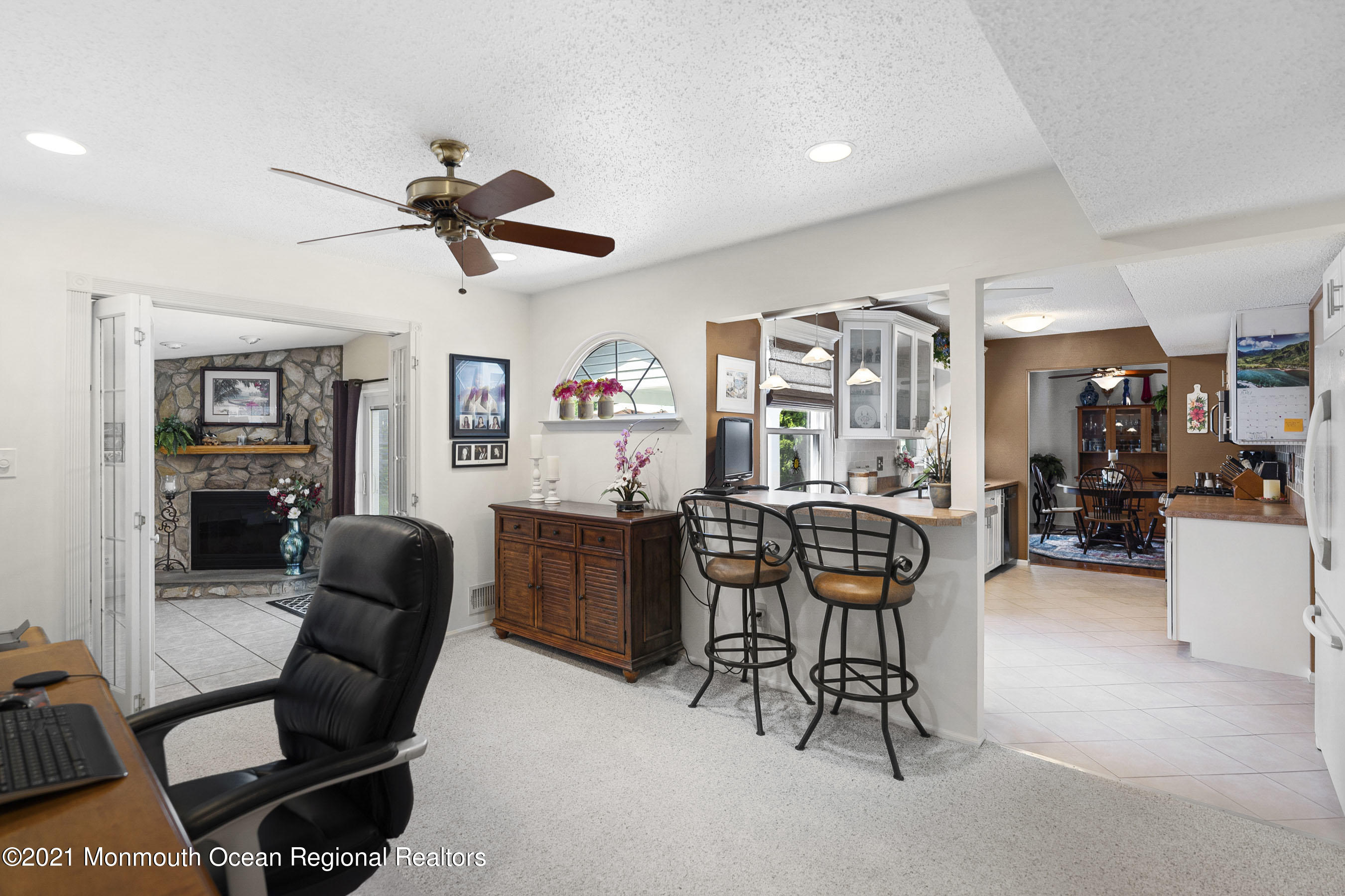 808 Constitution Drive Brick, NJ 08724 - Photo 14 of 27 a living room with furniture