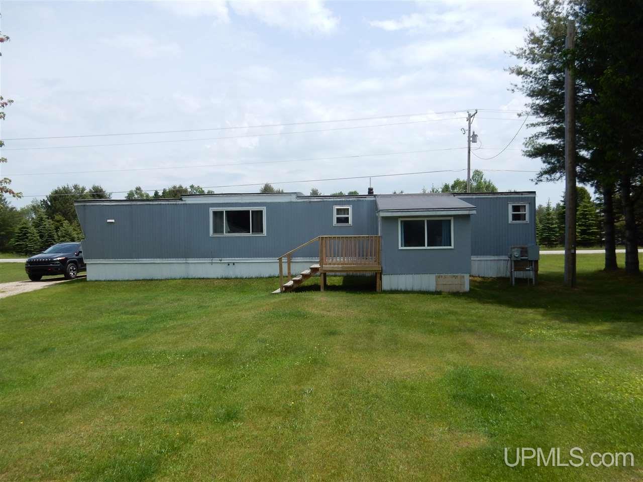 985 N River Road Manistique, MI 49854 - Photo 1 of 15