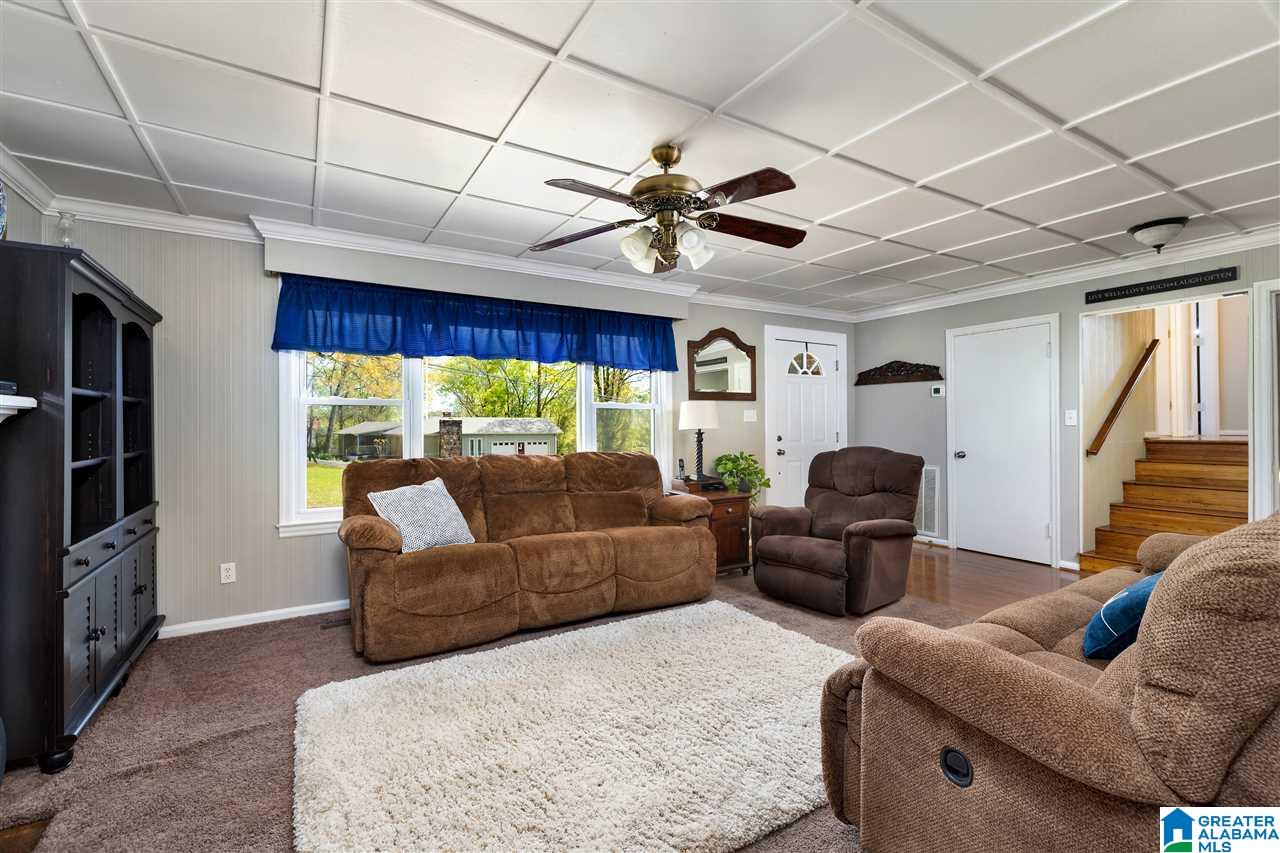 409 1st Street North Oneonta, AL 35121 - Photo 7 of 40