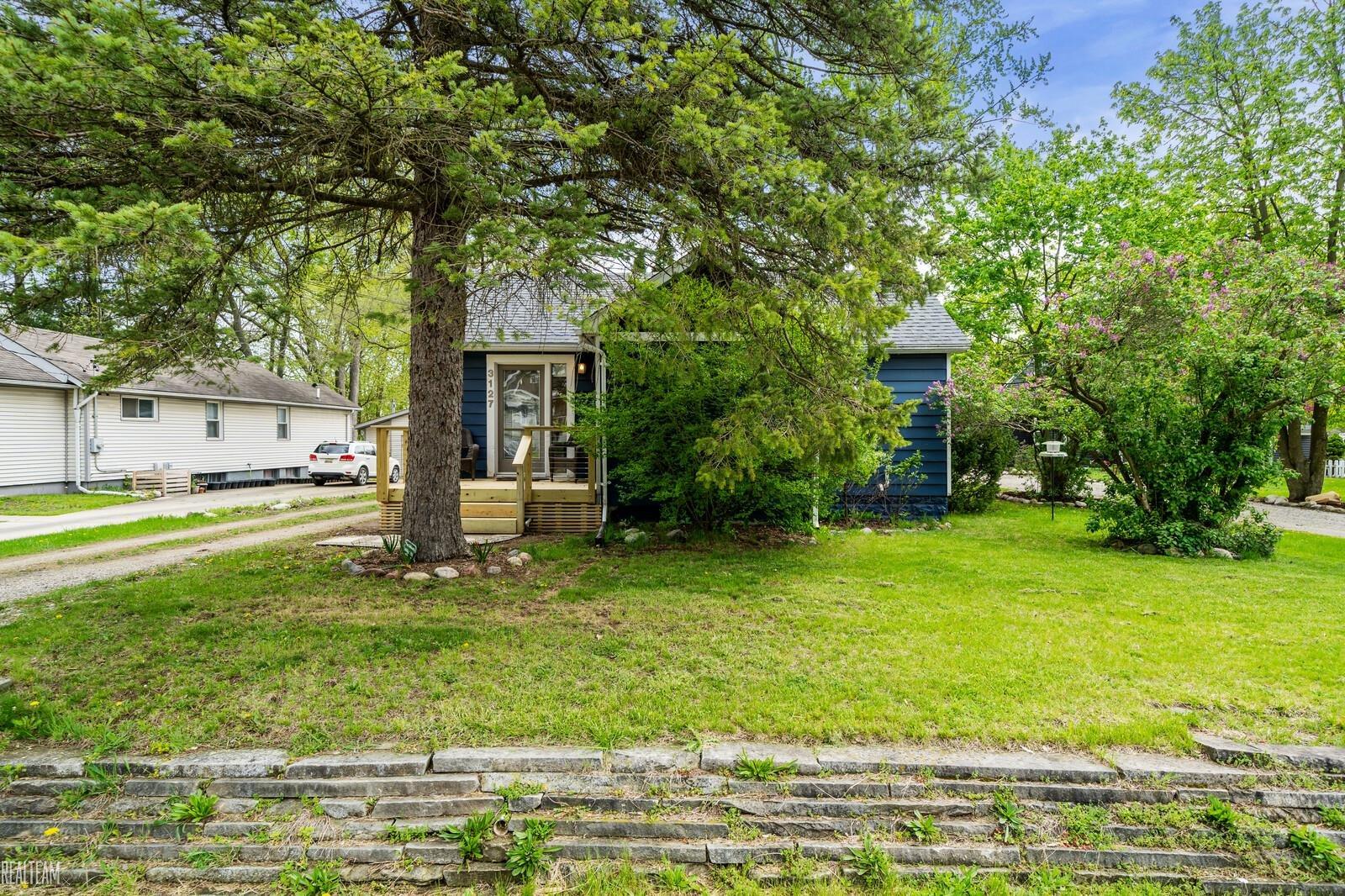 3127 Devondale Road Rochester Hills, MI 48309 - Photo 2 of 23