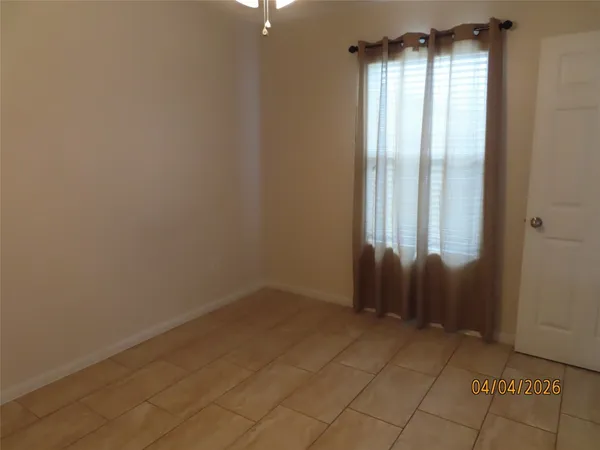 $2,500 | 15631 South Fall Fern Circle, Houston, TX 77044