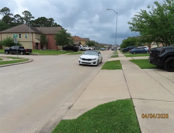 $2,500 | 15631 South Fall Fern Circle, Houston, TX 77044