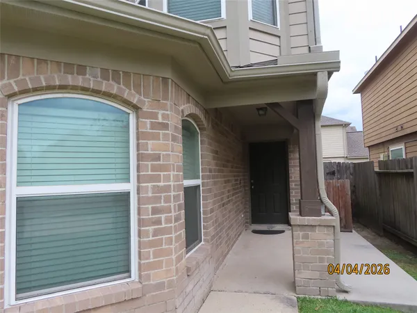 $2,500 | 15631 South Fall Fern Circle, Houston, TX 77044