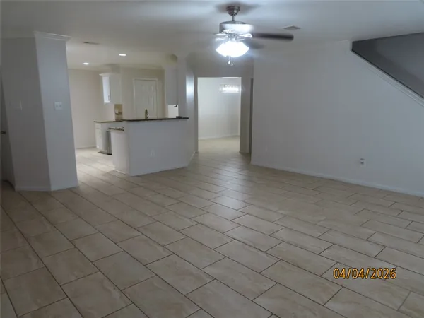 $2,500 | 15631 South Fall Fern Circle, Houston, TX 77044