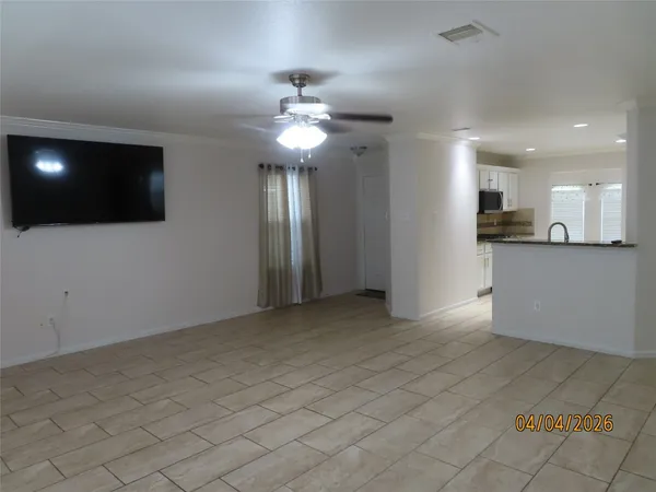 $2,500 | 15631 South Fall Fern Circle, Houston, TX 77044