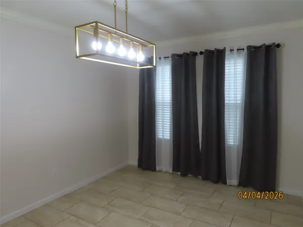 $2,500 | 15631 South Fall Fern Circle, Houston, TX 77044