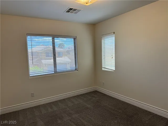 $2,350 | 447 Center Green Drive, Las Vegas, NV 89148
