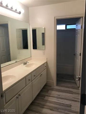 $2,350 | 447 Center Green Drive, Las Vegas, NV 89148