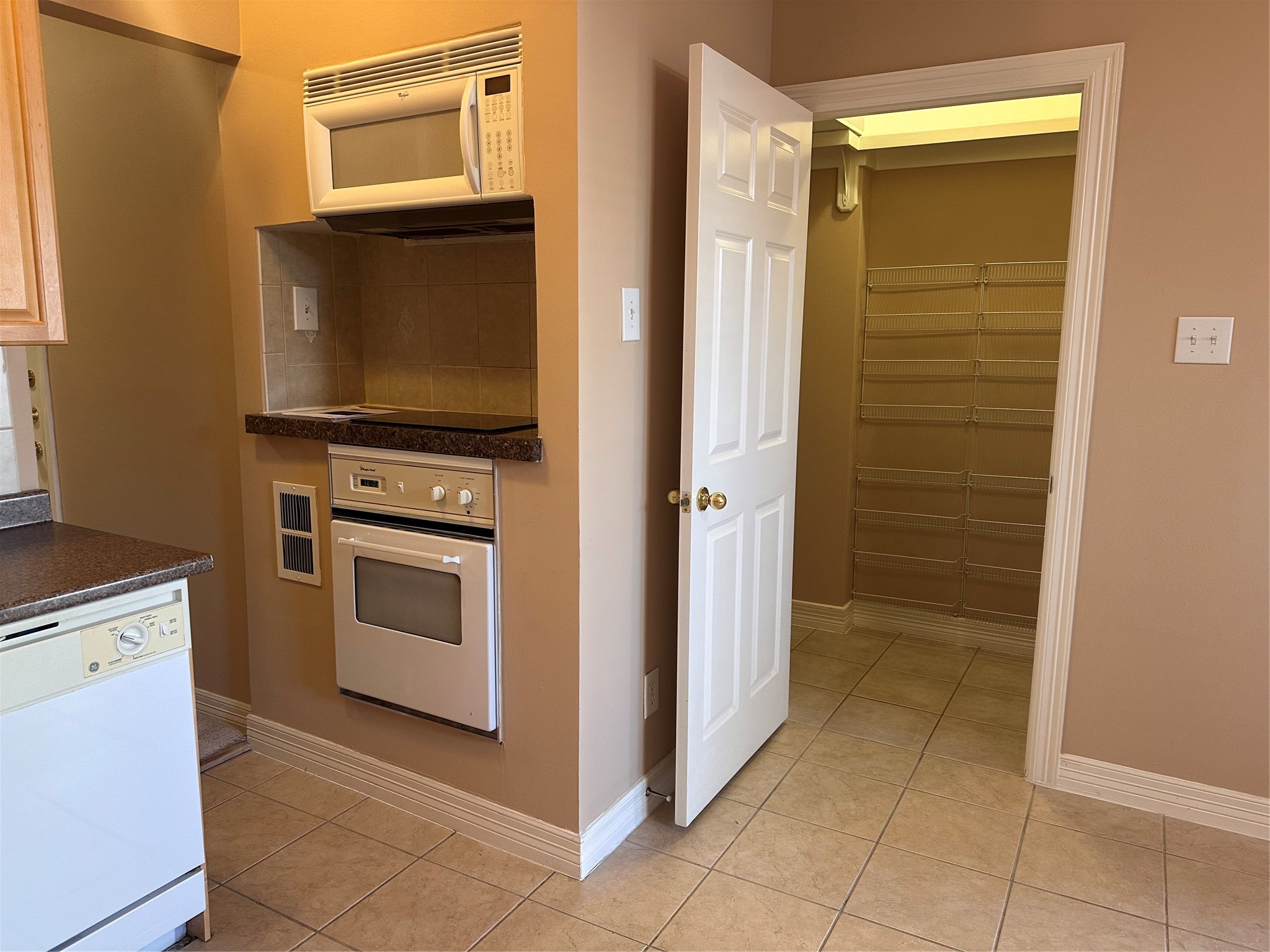 4110 Woodhead Street Houston, TX 77098 - Photo 13 of 15