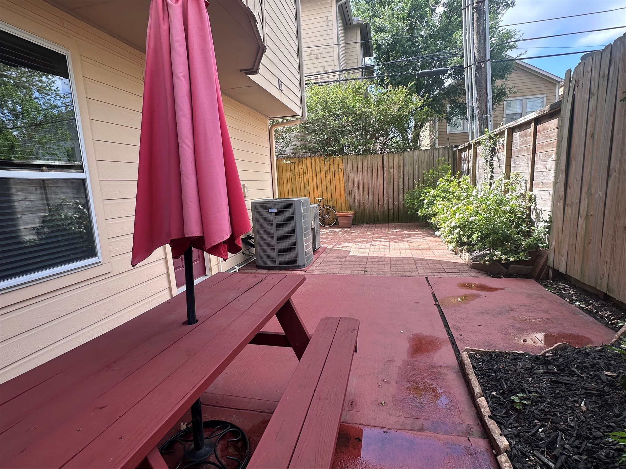4110 Woodhead Street Houston, TX 77098 - Photo 4 of 15