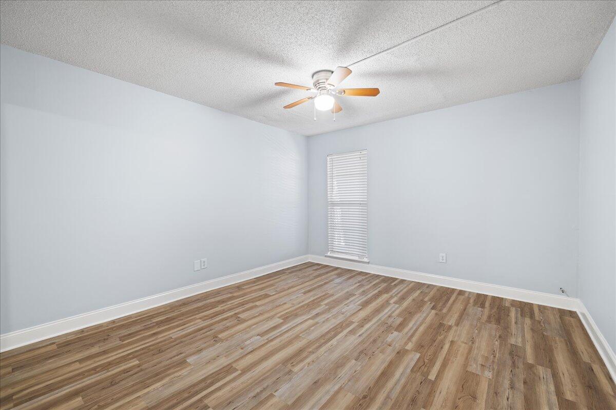 210 Pelham Road, Unit 204B Fort Walton Beach, FL 32547 - Photo 15 of 25 14-14-bedroom_front_from_door