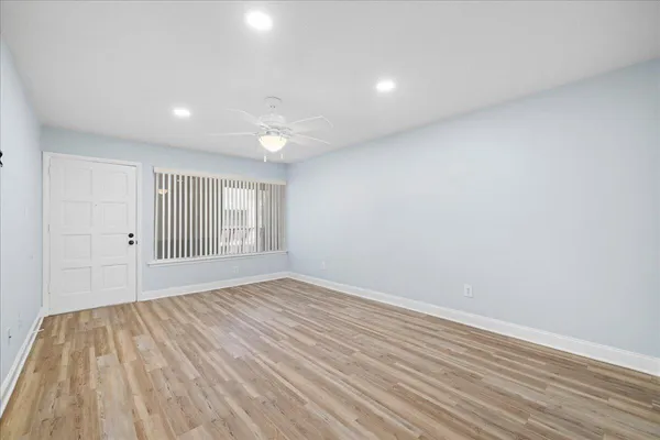 $134,900 | 210 Pelham Road, Unit 204B, Fort Walton Beach, FL 32547