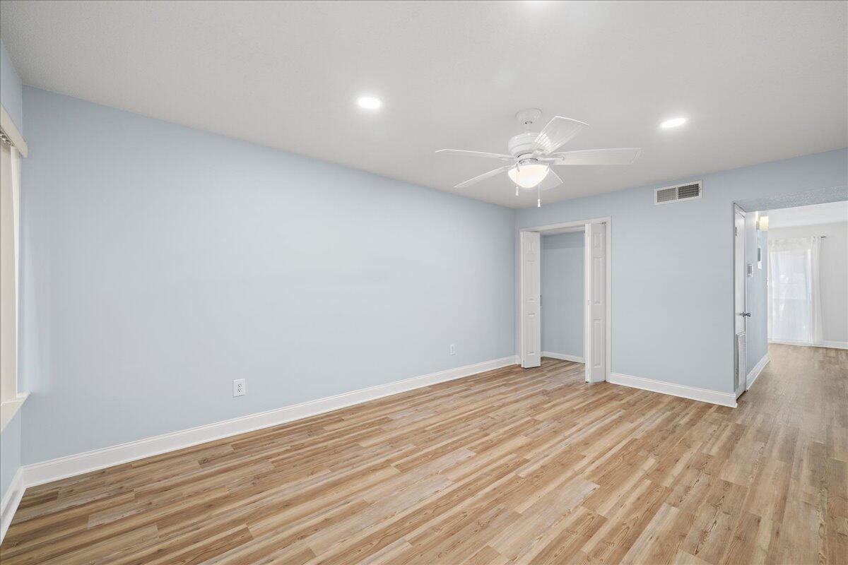 210 Pelham Road, Unit 204B Fort Walton Beach, FL 32547 - Photo 2 of 25 1-01-living_room_from_front_door