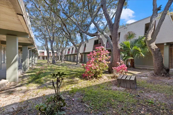 $134,900 | 210 Pelham Road, Unit 204B, Fort Walton Beach, FL 32547