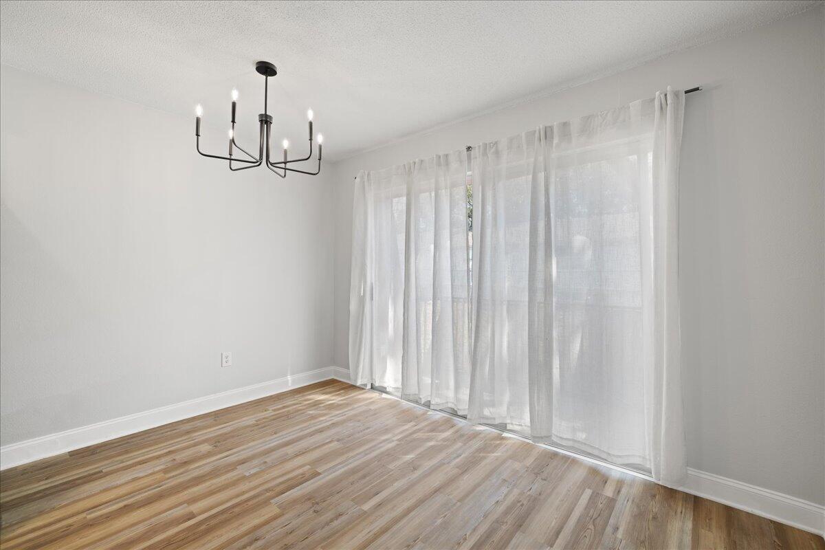 210 Pelham Road, Unit 204B Fort Walton Beach, FL 32547 - Photo 5 of 25 4-04-dining_from_hallway