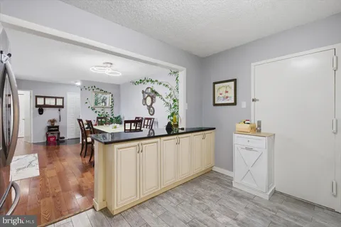 $414,999 | 1800 Old Meadow Road, Unit 1204, McLean, VA 22102