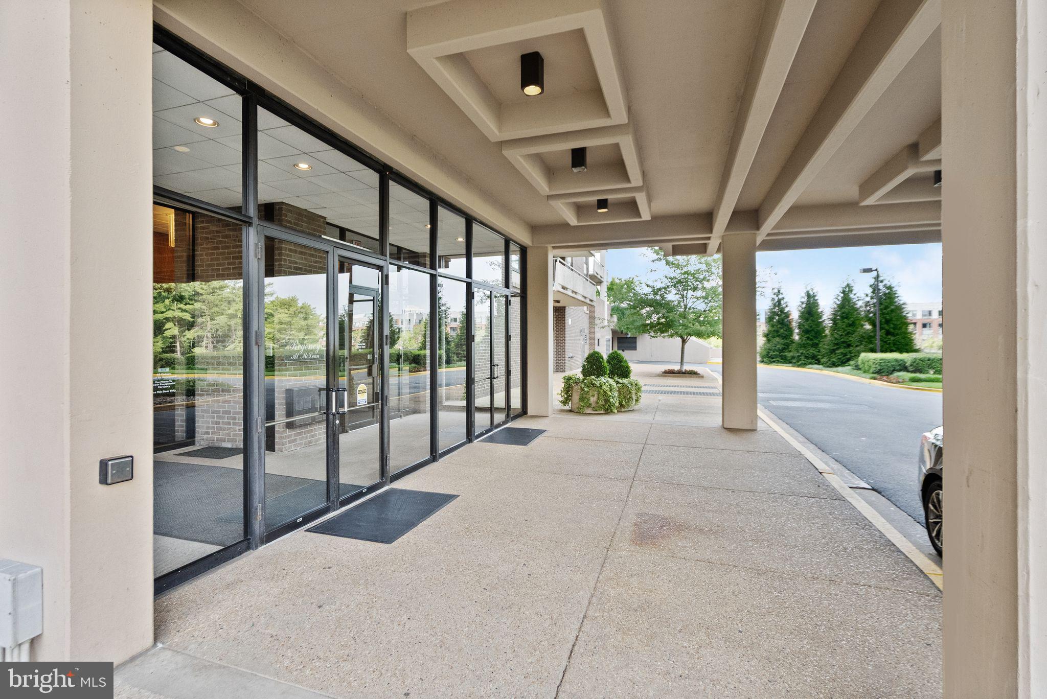 1800 Old Meadow Road, Unit 1204 McLean, VA 22102 - Photo 3 of 36