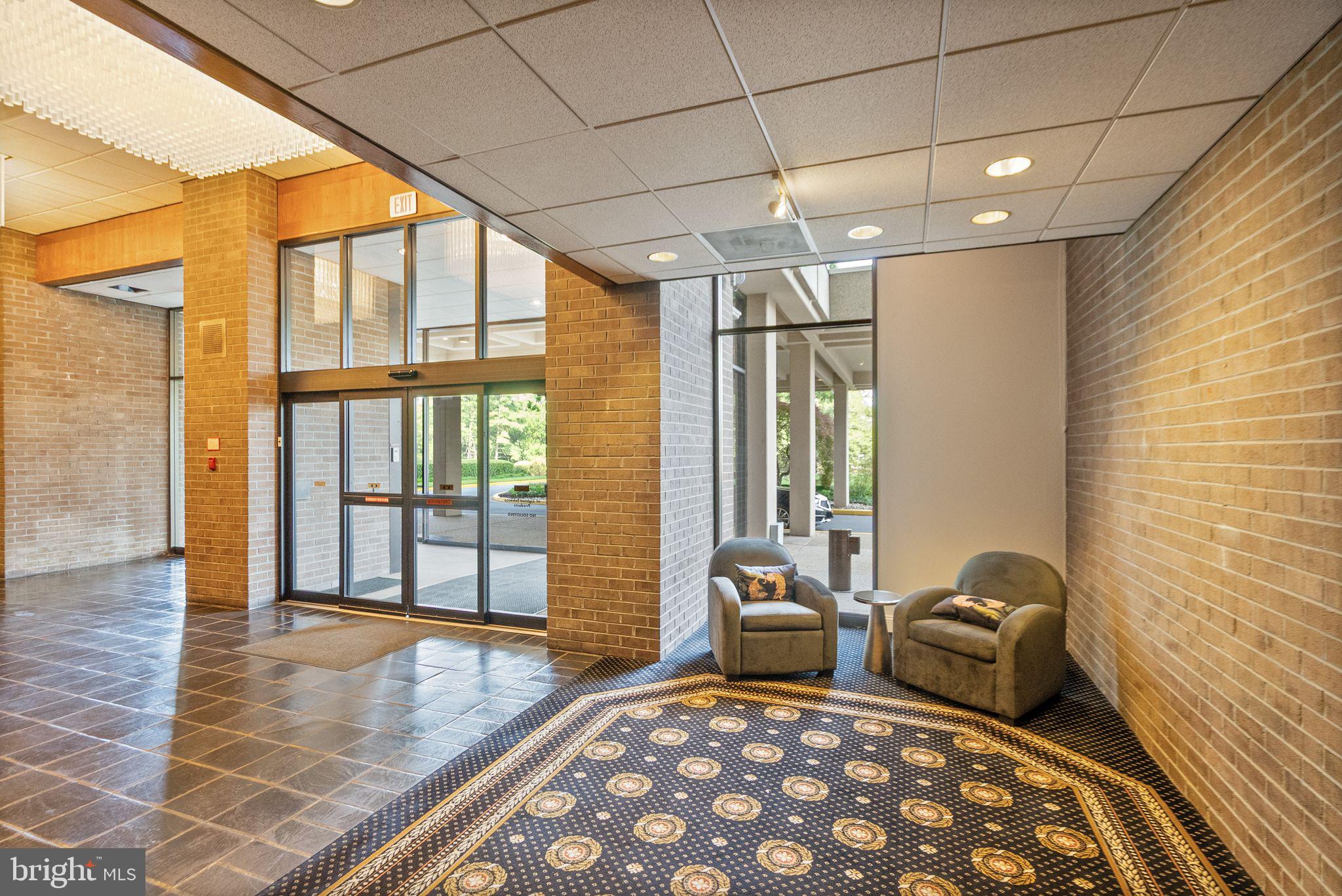 1800 Old Meadow Road, Unit 1204 McLean, VA 22102 - Photo 5 of 36