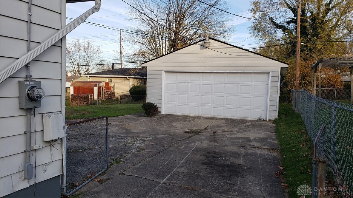848 Wake Forest Road Riverside, OH 45431 - Photo 2 of 18