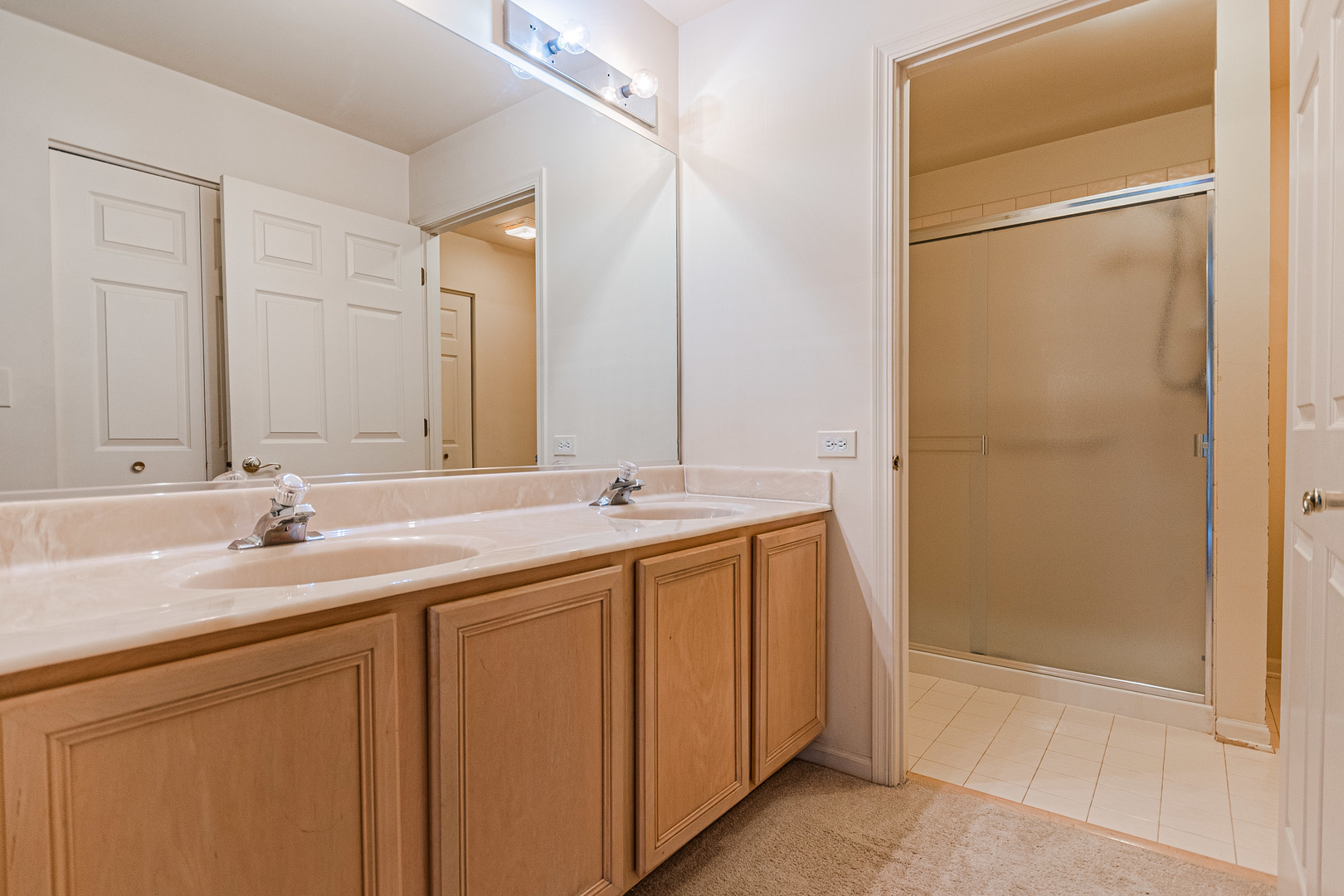 298 Haber Road Cary, IL 60013 - Photo 14 of 22 Gallery Image 14