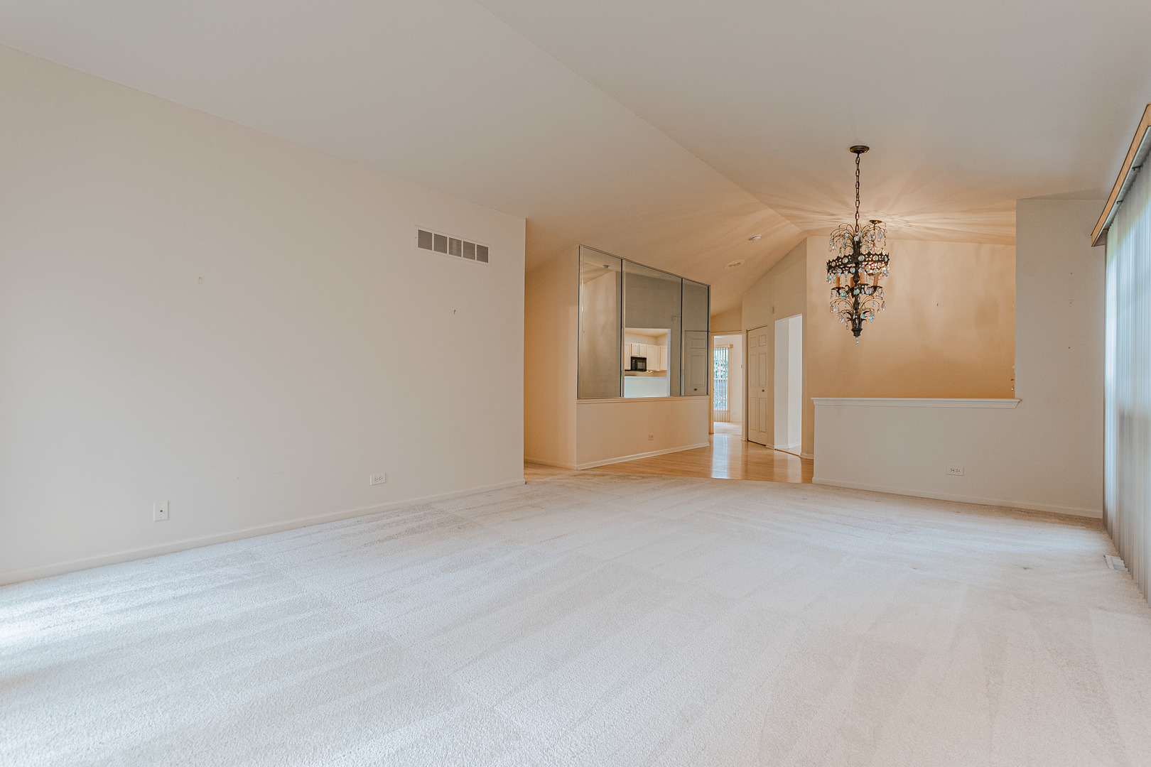 298 Haber Road Cary, IL 60013 - Photo 5 of 22 Gallery Image 5