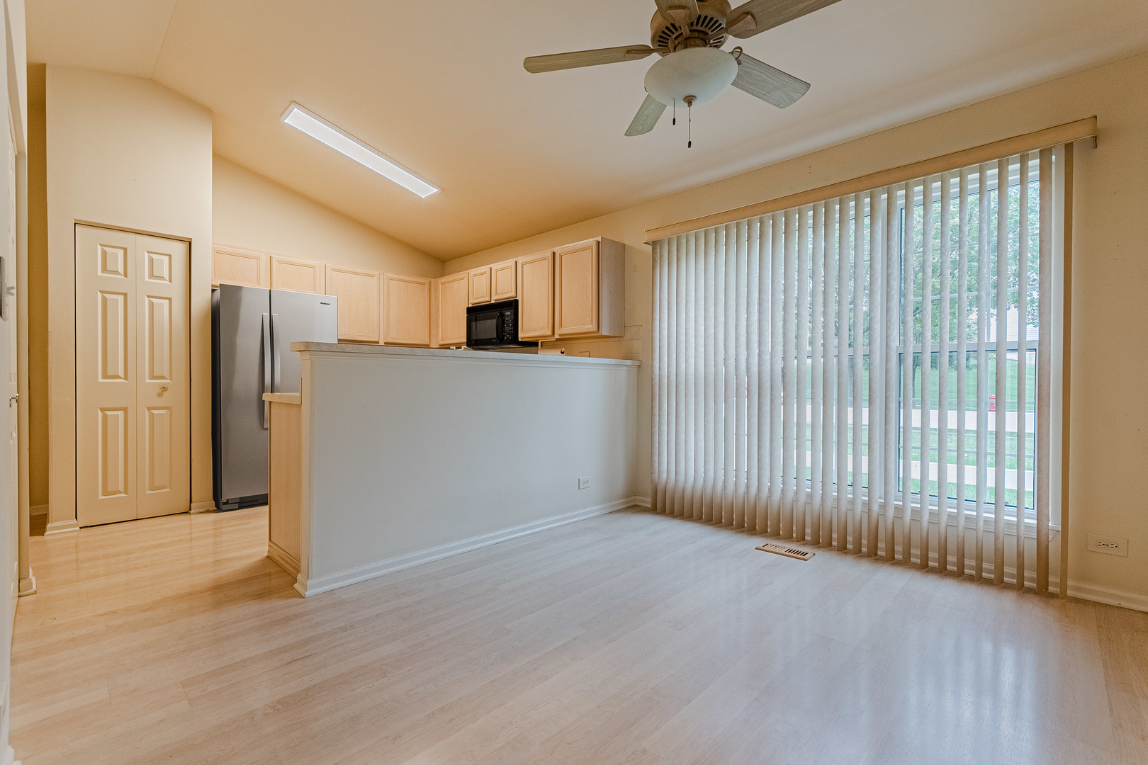 298 Haber Road Cary, IL 60013 - Photo 7 of 22 Gallery Image 7