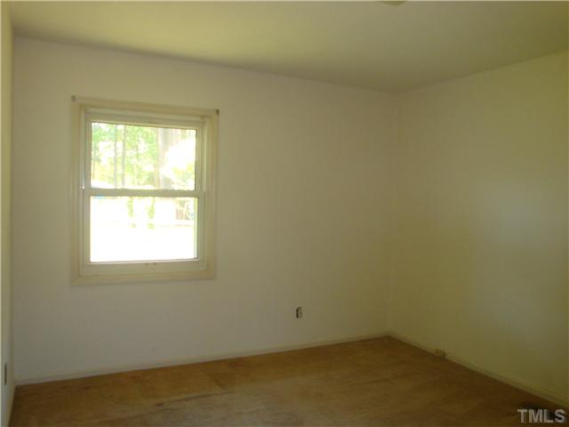 1009 Suffolk Boulevard Raleigh, NC 27603 - Photo 4 of 5 Gallery Image 4